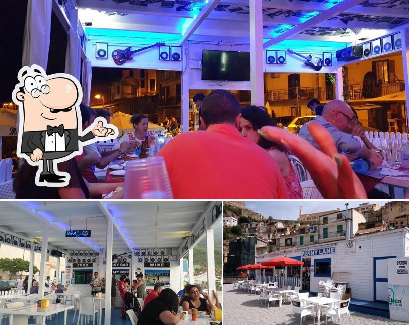 Siediti a un tavolo di Dalì City Pub Scilla