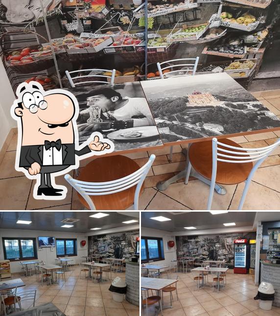 Gli interni di Dubai Coffee Lounge