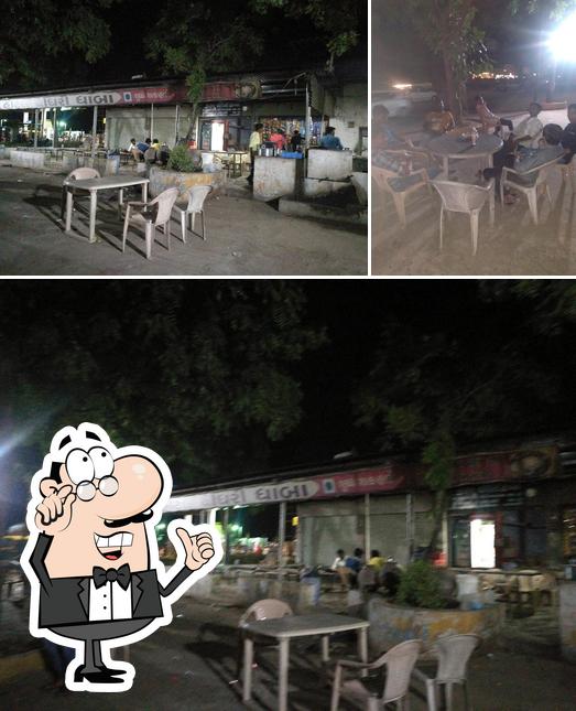 The interior of Hotel Chaudhary Dhaba