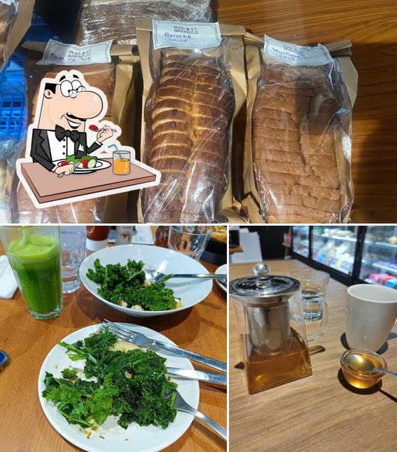 Food at The Deli, Chondi