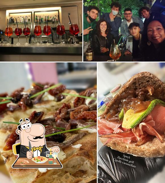 La foto di cibo e bevanda da Caffè Royal