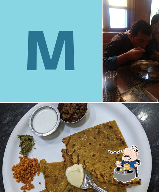 Meals at Mai Marathi Shri Mahalaxmi Mahila Gruh Udhayog