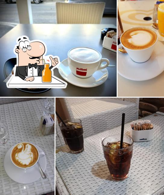Goditi un drink a Bar Aurelio