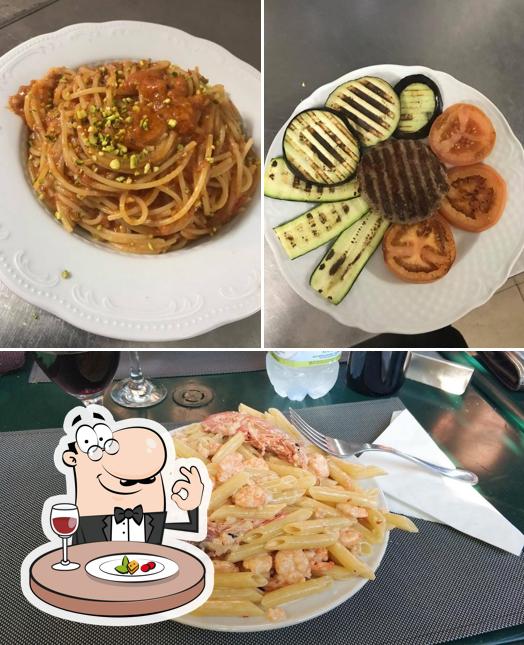 Cibo al Primeria Bar Triangolo Rosso