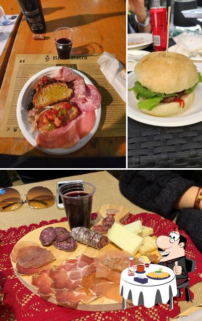 Piatto di formaggi al Agriristoro Taverna degli Orsini