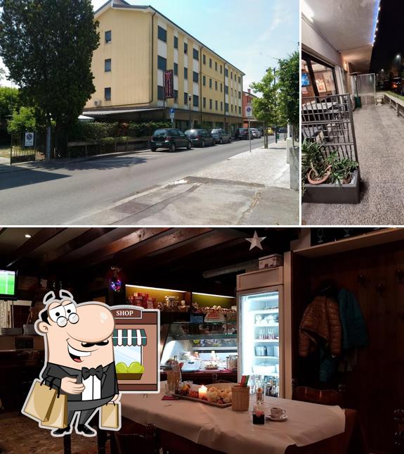 Gli esterni di Pizzeria Petrarca