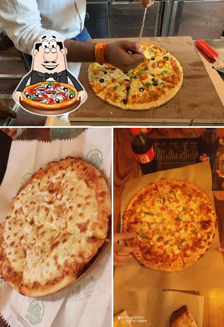 Order pizza at Brooklyn Pizza