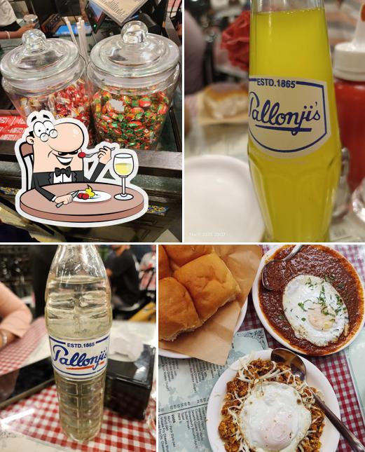 Food at Irani Canteen - By Thanawala (Thakur Village)