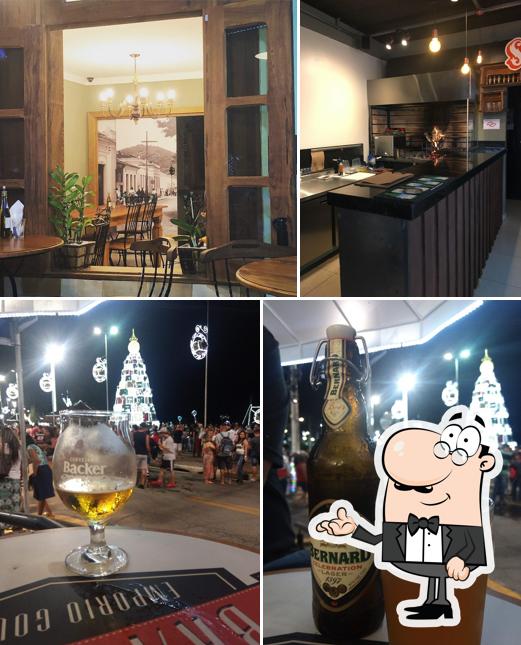 O interior do Brasserie Choperia