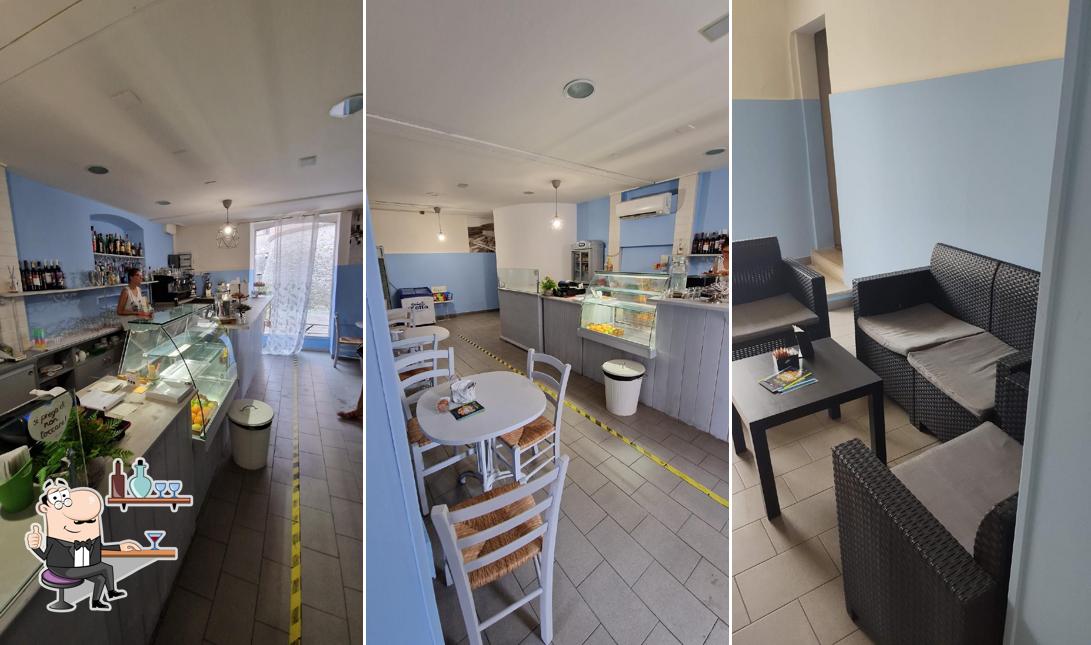 Dai un'occhiata agli interni di Bar della Rocca