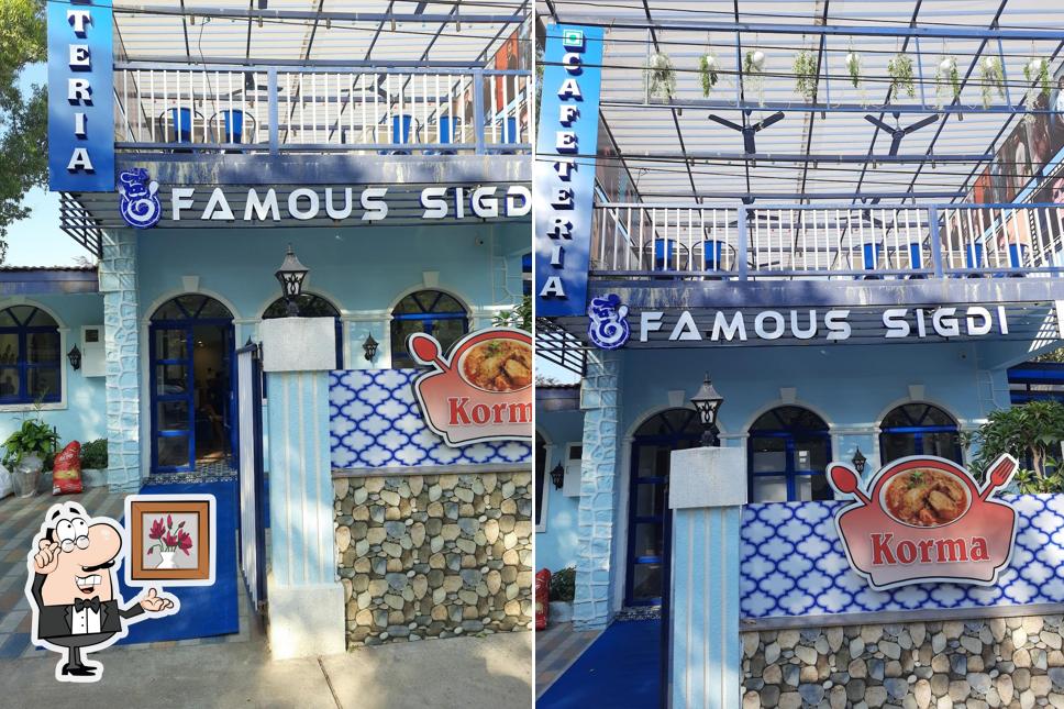 The interior of Famous sigdi