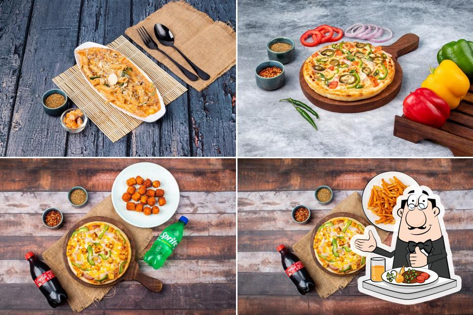 Food at Pizza bites