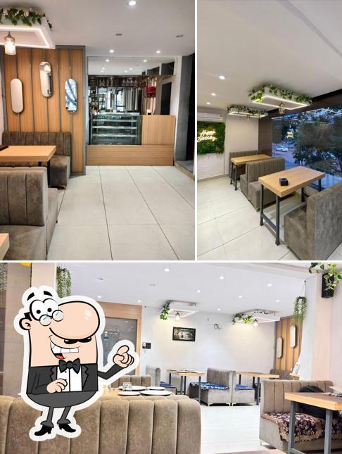 The interior of Bansiwala : PURE VEG RESTAURANT