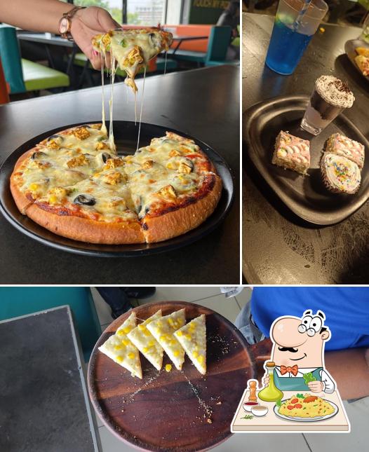Meals at Pizzazzy