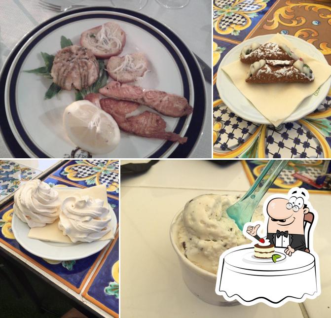 Ristorante Nettuno serve un'ampia selezione di dolci