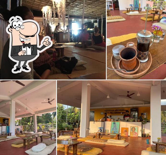 Check out how Shantaram Raw Vegan Cafe looks inside