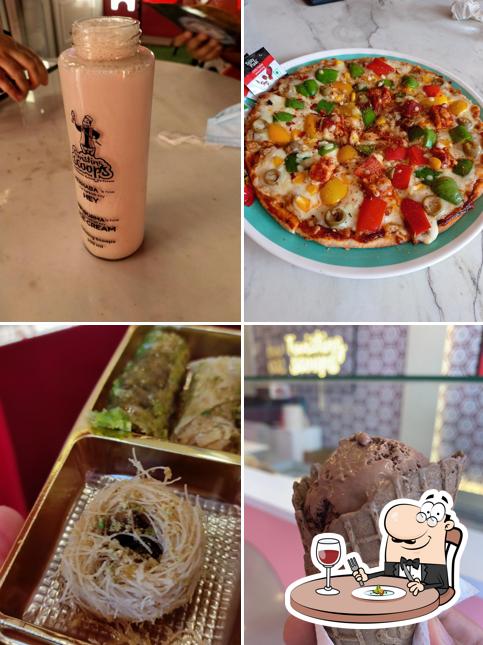 Food at Twisting scoops