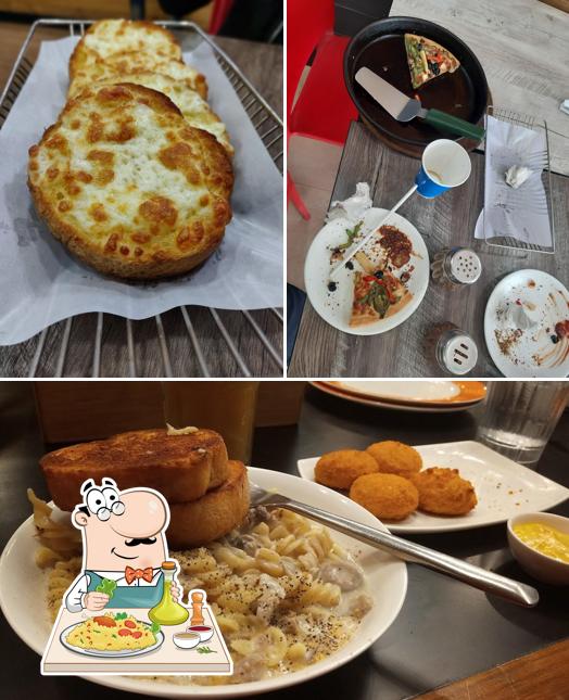 Food at Pizza Hut Corner Market, New Delhi