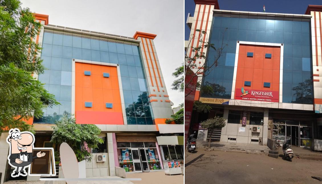 Check out how Pinky Hotel looks outside