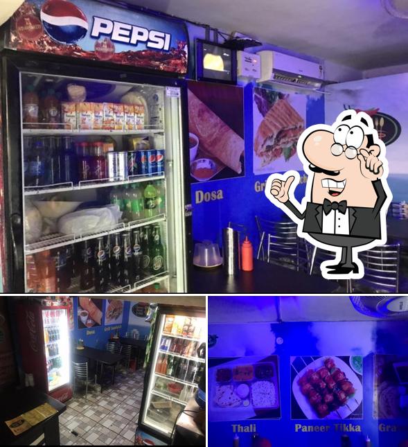 The photo of Samra’s Food Point’s interior and food