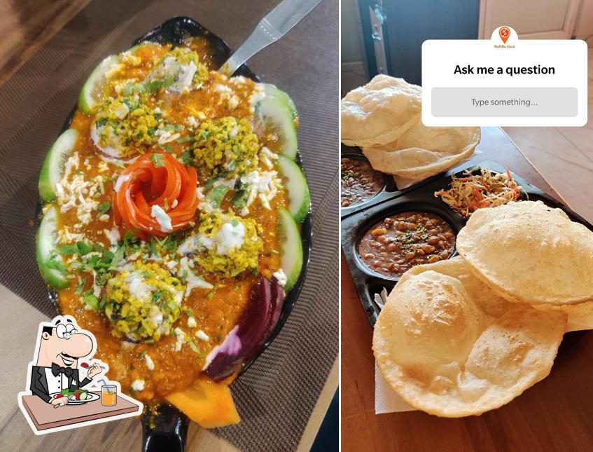 Meals at Ambarsari Kulcha Land