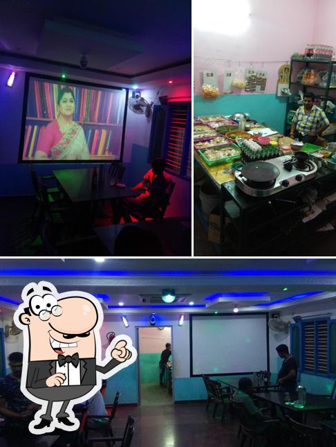 The image of Surya Recreation Bar &Club’s interior and food