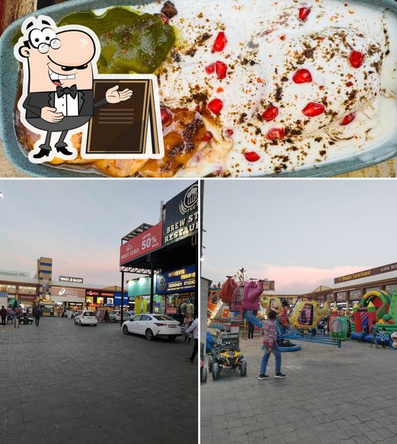 Among various things one can find exterior and food at Anil Ji Chaat Wale