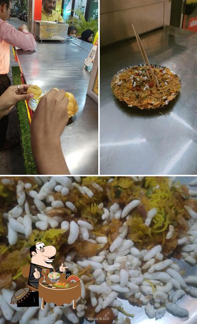 Food at SharEat panipuri