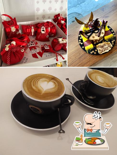 Tra le varie cose da Antica Dolceria si possono trovare la cibo e bevanda