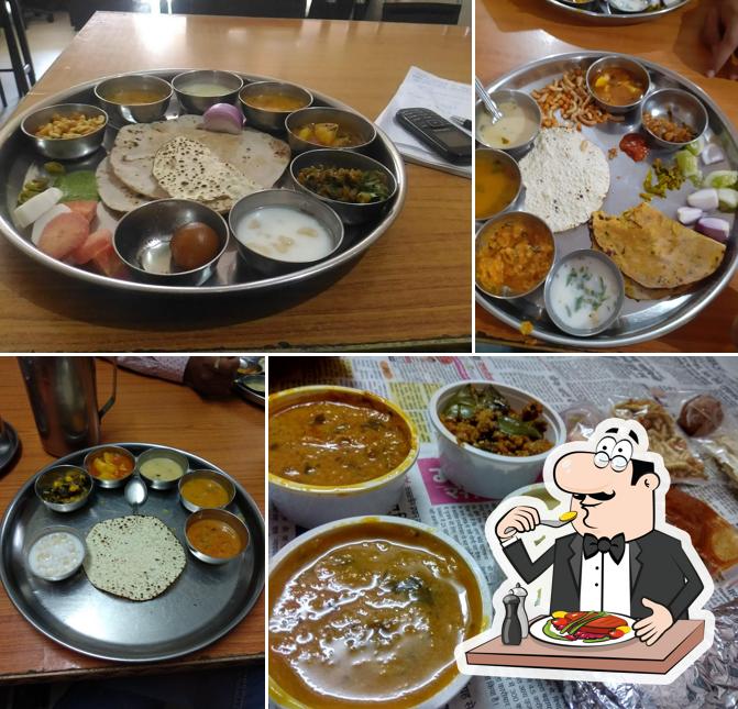 Food at Anand Bhojnalaya