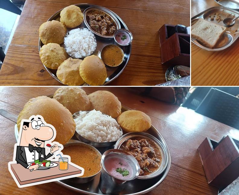 Meals at Hotel Yash Nyahari Niwas