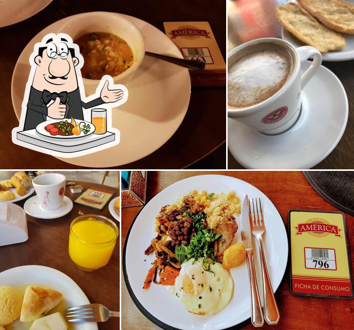 Comida em Padaria América