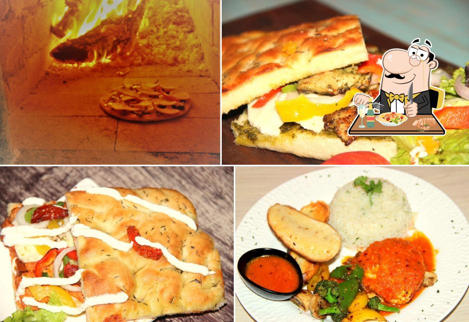 Food at Pizza Mania