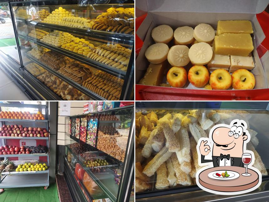 Food at My Bakes Pathirippala - Cake & Cafe