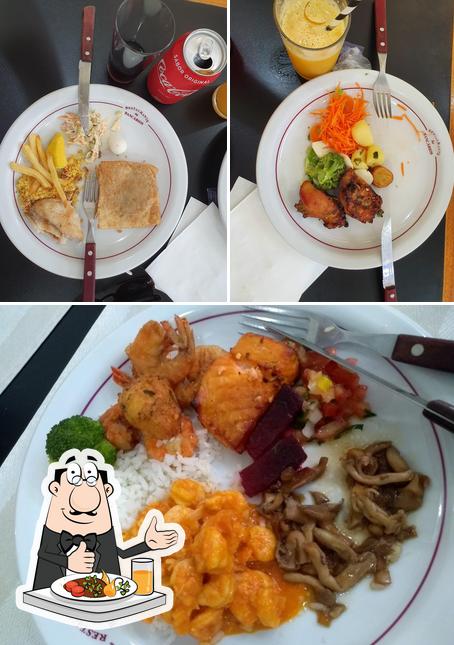 Entre diversos coisas, comida e bebida podem ser encontrados no Bancários 56