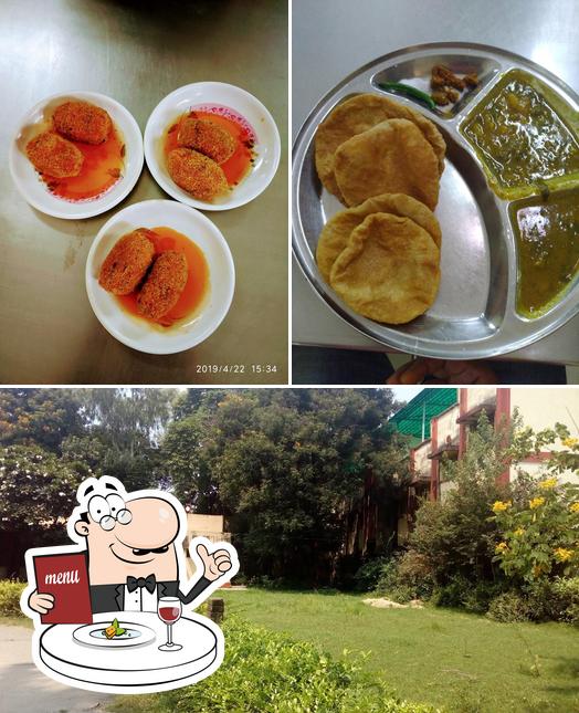 The photo of food and exterior at Maitri Jalpan Grih