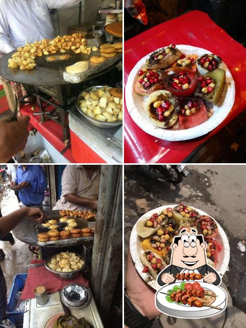 Food at Hira Lal Chat Corner