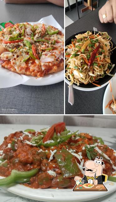 Pad thai at GOODLUCK DINNING