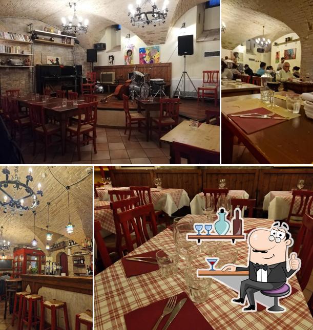 Gli interni di Osteria Cardinali