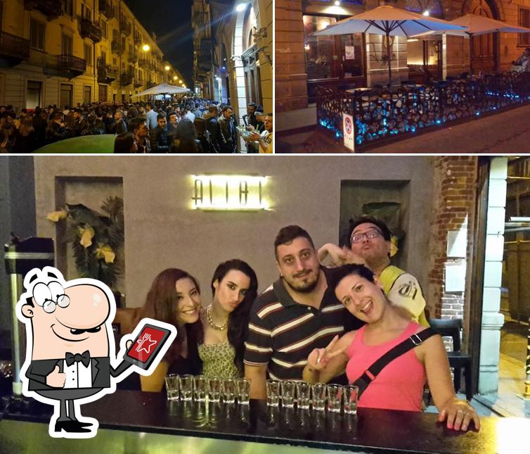 Guarda la foto che mostra la esterno e nozze di Alibi