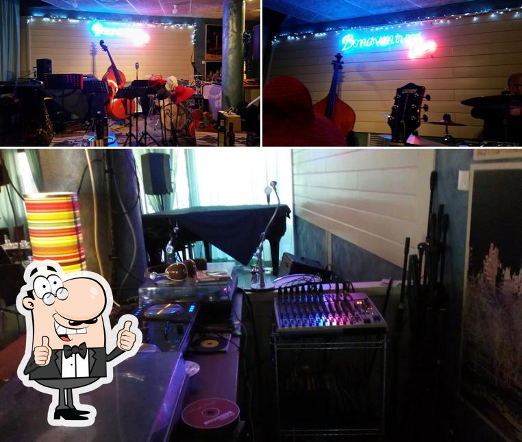 Vedi questa foto di Bonaventura Music Club