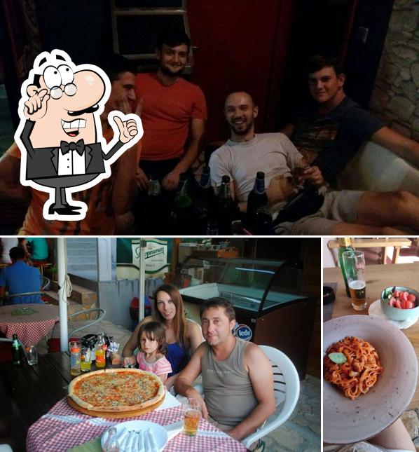Gli interni di Pizzeria Pizzicato