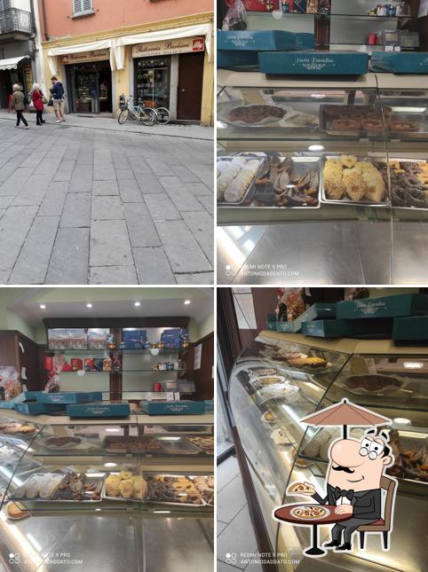 Gli esterni di Pasticceria Barbieri