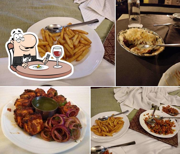 Meals at Banzaara - Hotel Rajmahal