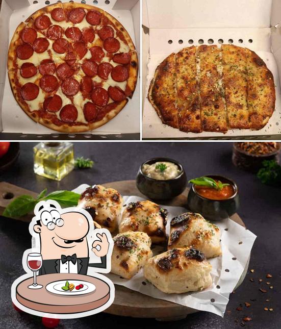 Among different things one can find food and interior at Nomad Pizza - Traveller Series