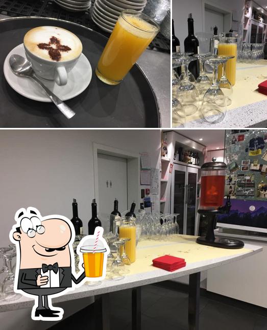 Goditi un drink a Snackbar Talete