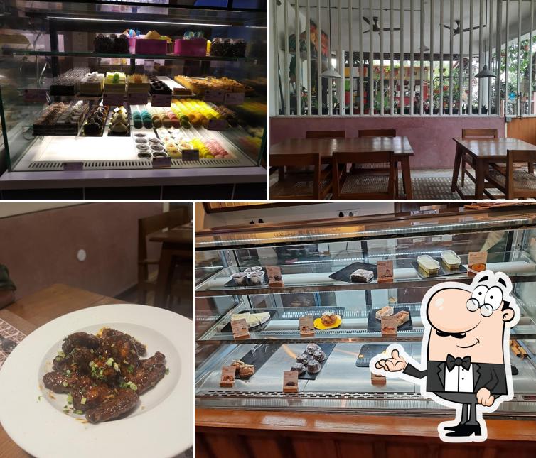 The interior of Cafe CakeBee