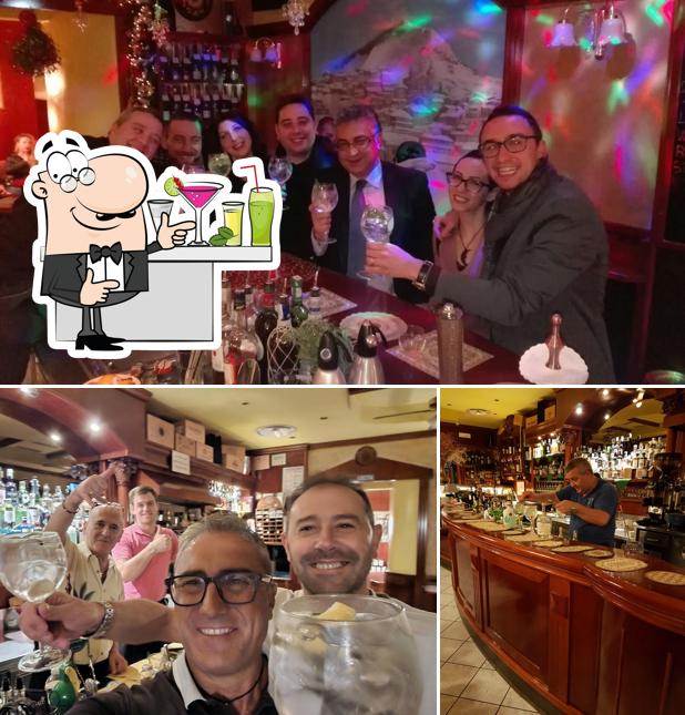 Vedi la foto di Bar Max's