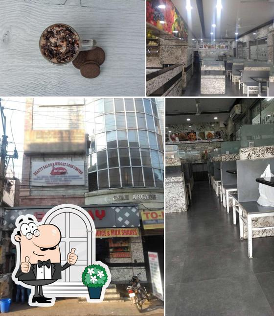 The exterior of Bombay Juice