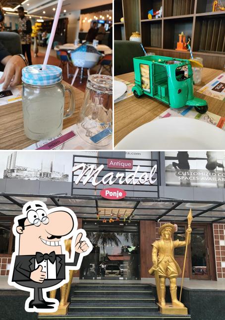 Here's an image of Antique Mardol Ponje